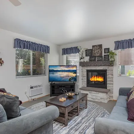 Ferienwohnung Walk To Downtown * 6 Guests * Pets * A/C! * No Stairs! Leavenworth Exterior foto
