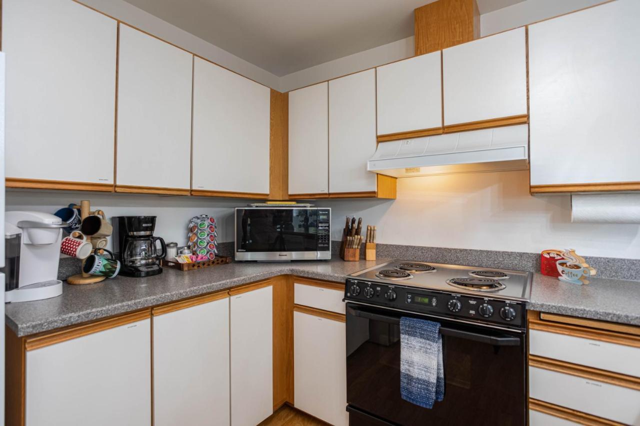 Walk To Downtown * 6 Guests * Pets * A/c! * No Stairs! Apartment Leavenworth