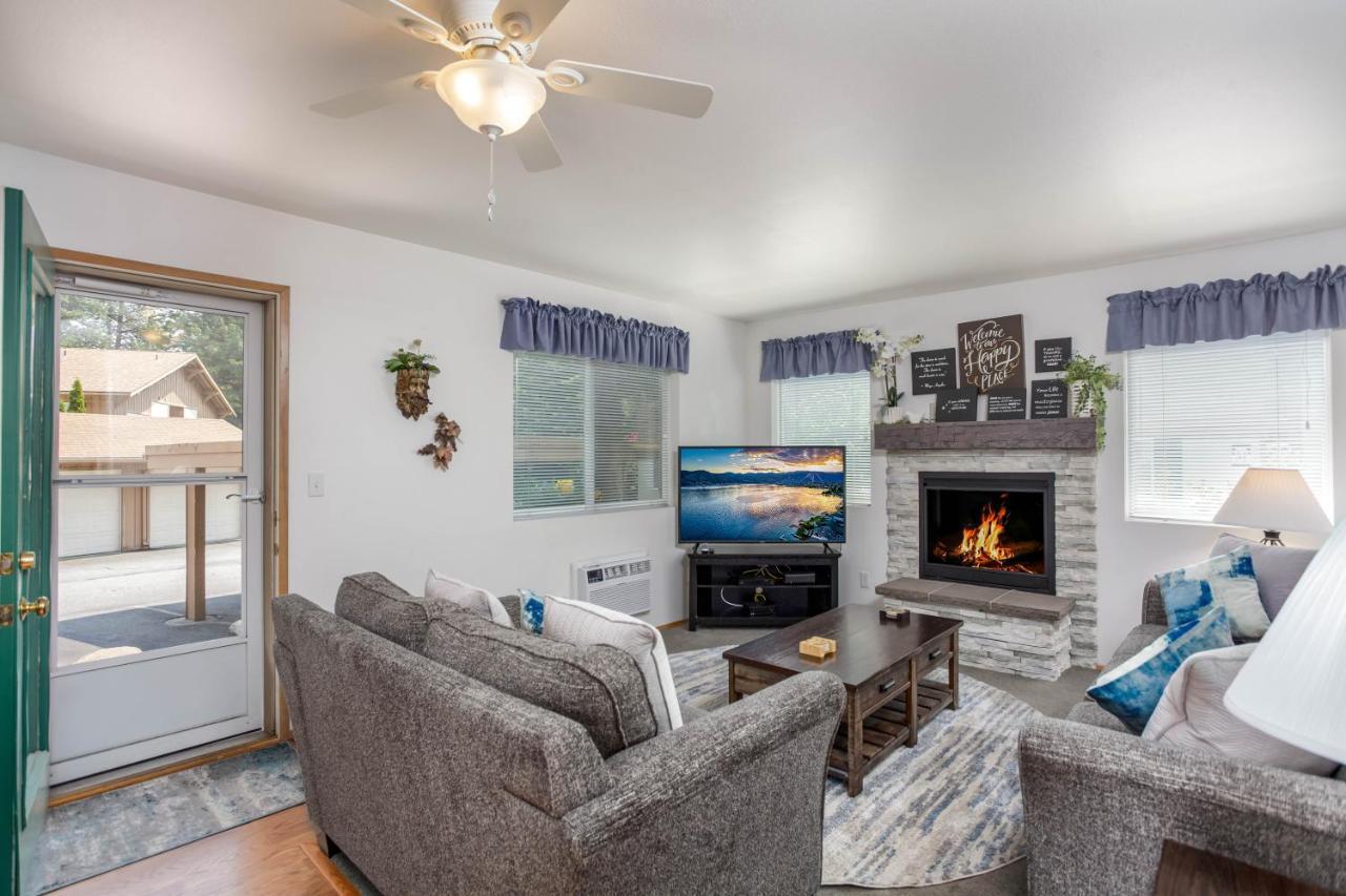 Apartment Walk To Downtown * 6 Guests * Pets * A/c! * No Stairs!